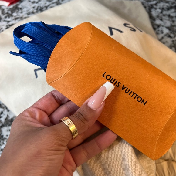 Men’s LV Sneakers - Picture 10 of 10